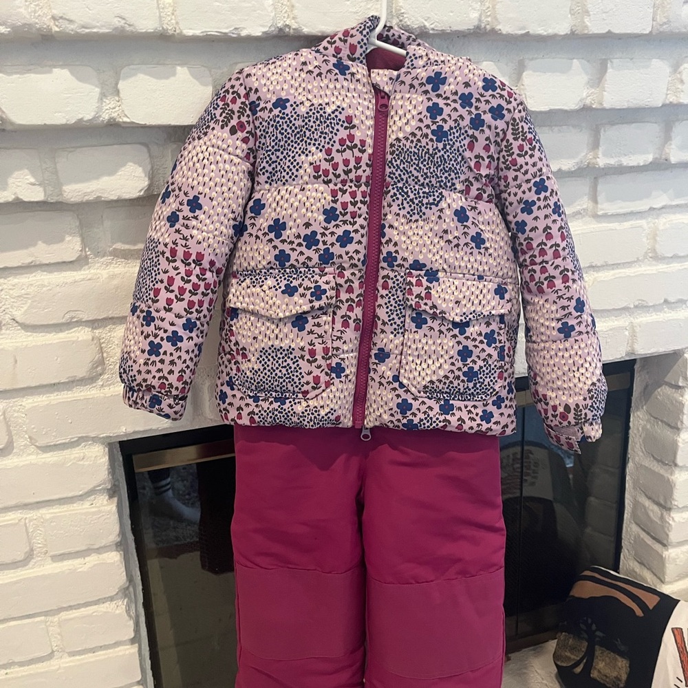 Joe Fresh Magenta Toddler Jacket and big snow ski size 4T so warm and cute